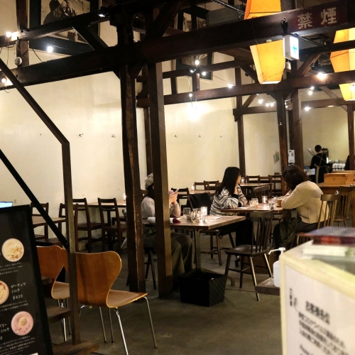 カフェ シャルボン お店 (3)