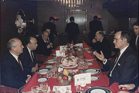 280px-Bush_and_Gorbachev_at_the_Malta_summit_in_1989.gif